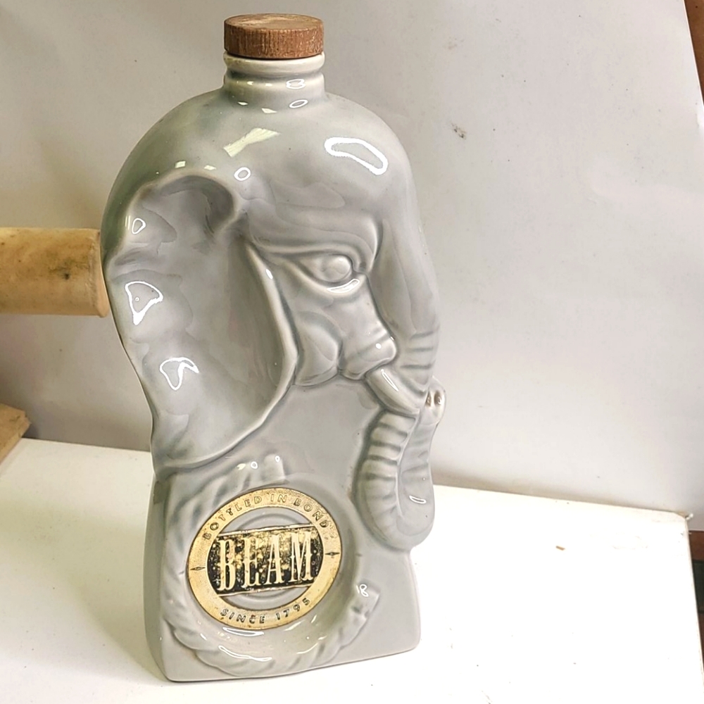 1955 Gray Elephant Jim Beam Ceramic 10" Bottle Dec